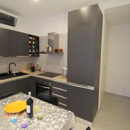 Appartamento Charming By Interhome *